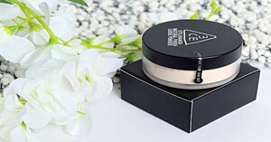 Phấn phủ 3CE Natural Finish Loose Powder có tốt không?