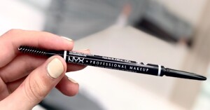 Review chì kẻ mày NYX, so sánh 2 loại phổ biến, ưu nhược điểm ra sao?