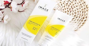 Review chi tiết về kem chống nắng Image 32 đang hot hòn họt trong năm 2021