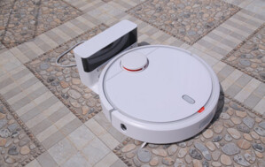 Review có nên mua robot hút bụi Xiaomi Mi Vacuum không?