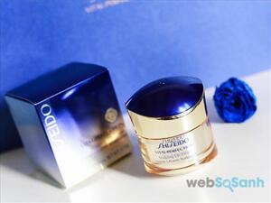 Review kem dưỡng Shiseido Vital Perfection Sculpting Lift Cream dành cho tuổi 25