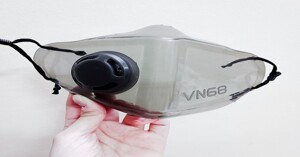 Review khẩu trang VN68 - Khẩu trang trong suốt nhựa dẻo