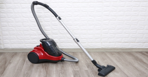 Review máy hút bụi Electrolux EC41-6CR với 8 đầu hút linh hoạt