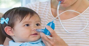 Review máy hút mũi cho bé của hãng nào tốt nhất