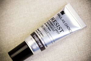 Review serum trị đốm nâu Paula Choice Resist Vitamin C 25% Spot Treatment