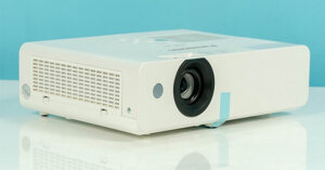 Review top 3 máy chiếu Panasonic tốt được tin dùng nhất