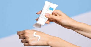 Review top 5 kem dưỡng ẩm La Roche Posay tốt nhất trong năm 2021