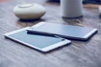 So sánh Bphone với OPPO R5: Những điểm khác biệt