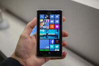 So sánh điện thoại di động Samsung Galaxy S3 SHV-E210 và Lumia 928