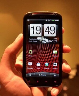 So sánh điện thoại di động Sony Xperia T3 và HTC Sensation XE