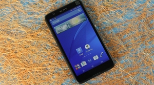 So sánh điện thoại Điện thoại LG Nexus 4 E960 và Sony Xperia E4