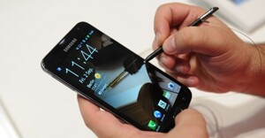 So sánh điện thoại giá rẻ Sony Xperia Acro S và Samsung Galaxy Note N7000