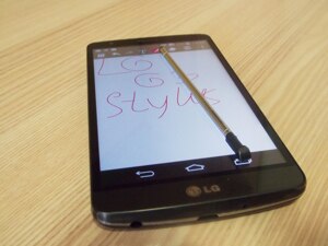 So sánh điện thoại LG G3 Stylus và điện thoại Sony Xperia E4