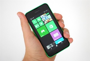 So sánh điện thoại Motorola Moto G (2015) và Nokia Lumia 630