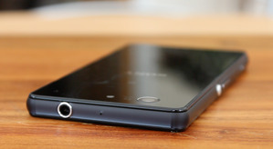 So sánh điện thoại Samsung I9295 Galaxy S4 và Sony Xperia Z3 Compact