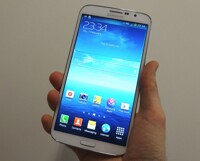 So sánh điện thoại Samsung Galaxy Mega và Sony Xpria C