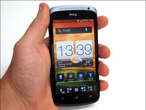 So sánh điện thoại Sony Xperia Z C6603 và điện thoại HTC One S
