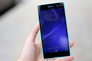 So sánh điện thoại Sony Xperia C3 Dual D2502 và Samsung Galaxy A3