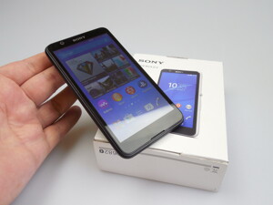 So sánh giá điện thoại HTC Desire 820S và điện thoại Sony Xperia E4