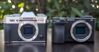 So sánh hai chiếc máy ảnh Fujifilm X-T30 vs Sony a6400