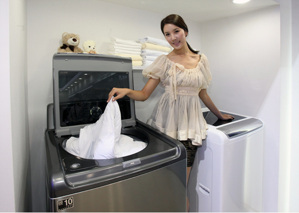 So sánh máy giặt Samsung WD752U4BKWQ/SV và LG WD18600