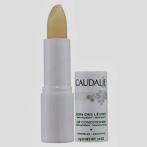 So sánh son dưỡng môi Dior Addict Lip Glow Color Reviver Balm và Caudalie Lip Conditioner