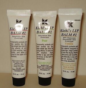 So sánh son dưỡng môi Kiss me tonight và Kiehl's Lip Balm