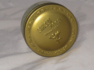 So sánh son dưỡng môi Kiss me tonight và Skinfood Avocado lip balm