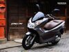 So sánh xe máy Yamaha Luvias và Honda PCX