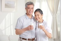 Sữa bột Abbott Ensure Gold dinh dưỡng tốt cho người cao tuổi