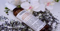 Sữa rửa mặt hoa cúc Kiehl's nổi tiếng có xứng đáng với mức giá?
