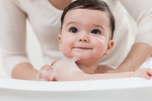 Sữa tắm nào tốt nhất cho bé?