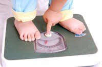 Tại sao bé ăn nhiều mà vẫn chậm tăng cân?
