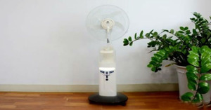 Tận hưởng ngày hè thoáng đãng với quạt sạc điện phun sương Iruka I-80