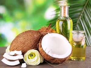 Tinh dầu dừa nguyên chất có màu gì? 13 tác dụng thần kỳ cho sức khỏe