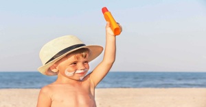 Tổng hợp các loại kem chống nắng cho bé tốt nhất hiện nay