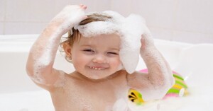 Top 10 loại dầu gội cho bé gái giúp tóc óng ả mượt mà mọc nhanh