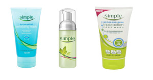 Top 3 sữa rửa mặt Simple cho da mụn tốt nhất
