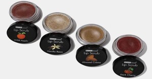Top 4 sản phẩm tẩy tế bào chết cho môi chị em nên sở hữu
