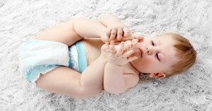 Top 4 thắc mắc phổ biến về tã lót trẻ sơ sinh và 5 loại miếng lót tốt nhất hiện nay