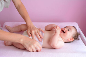 Top 5 phấn rôm trị rôm sảy cho bé an toàn lành tính không phản ứng phụ