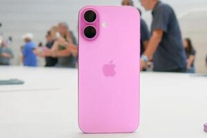 Trên tay iPhone 16 Plus màu hồng Pink đẹp xao xuyến, dự kiến "cháy hàng" khi lên kệ