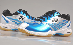Vì sao cần chọn đôi giày cầu lông chuẩn?