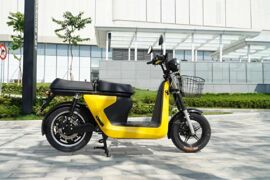 Xe máy điện Selex Camel 2 "lội nước" sâu 1m trong 30 phút, đi 150 km/lần sạc