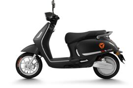 Xe máy điện Yadea Oris H trang bị hiện đại, pin lithium tới 120 km/lần sạc, giá rẻ