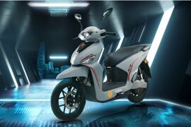 Xe máy điện Yadea Voltguard U50 mạnh mẽ vượt trội, pin "trâu" đi tới 200 km/lần sạc