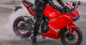 Xe thể thao GPX Demon 150GR có mấy phiên bản?