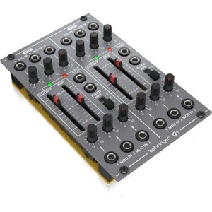 Bảng điều khiển Behringer 121 Dual VCF