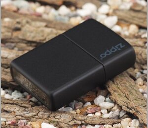 Bật lửa Zippo 218ZL Logo Black Matte Pocket Lighter