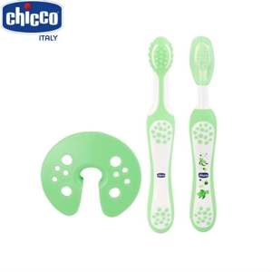 Bộ bàn chải hai bước Rùa con Chicco 114427